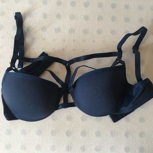 [SOLD] VS PINK Lace Bra